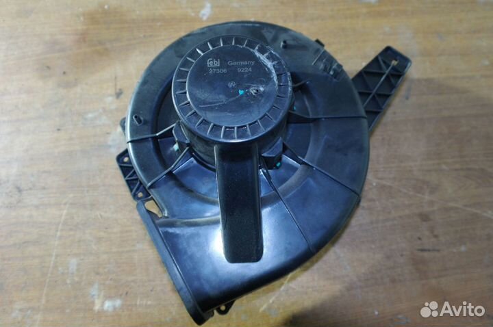 Моторчик отопителя печки Skoda Fabia (1999-2004)