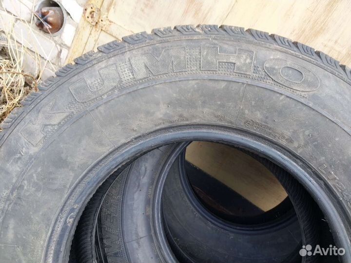 Kumho Power Grip KC11 245/75 R16