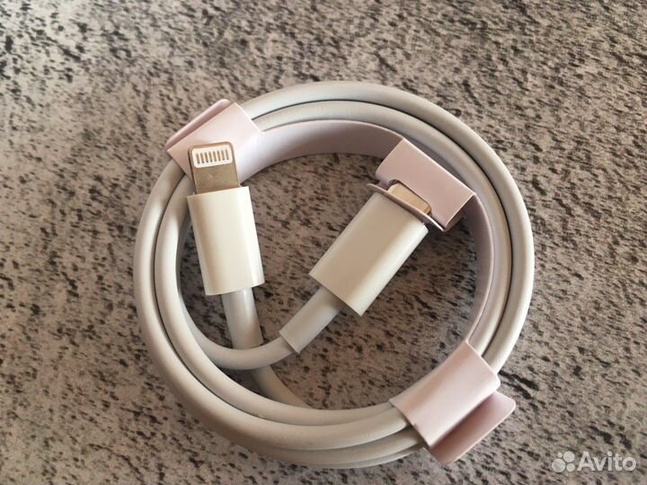 Зарядка на iPhone 20w новая / блок + кабель