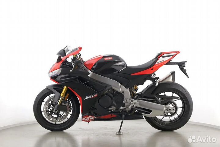 Aprilia RSV 4 1100 factory SBK новый