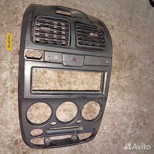 Рамка магнитолы Hyundai Accent