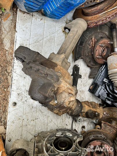 Редуктор передний Land Rover Discovery 3/4