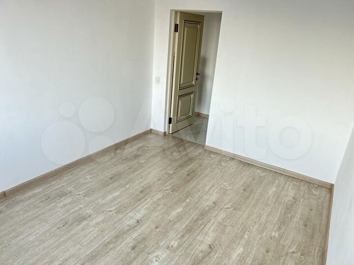 2-к. квартира, 70 м², 3/3 эт.