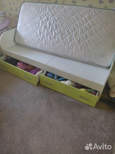 Детская кровать с матрасом