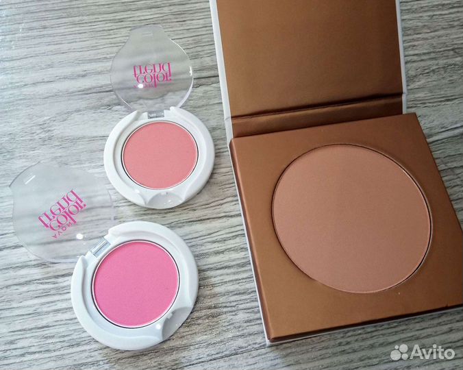 Тональные средства для лица от Эйвон. Снятости