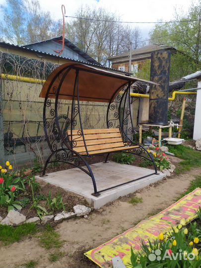 Садовая качеля