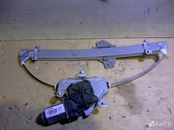 Стеклоподъемник передний правый Hyundai Solaris 1