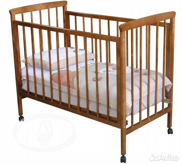 Детская кроватка с матрасом