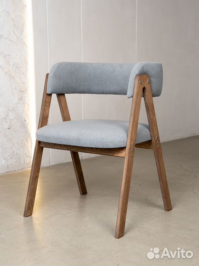 Комплект стульев для кухни дома и офиса