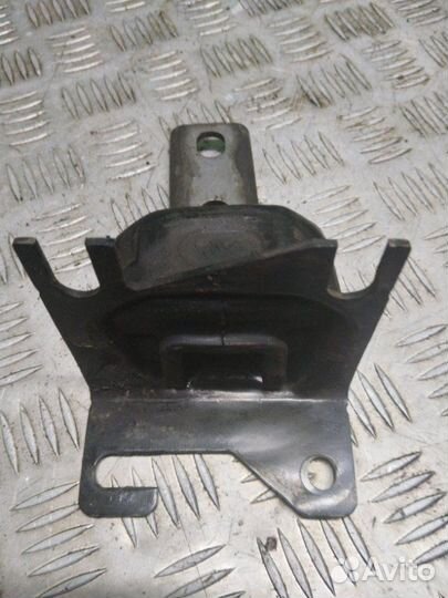 Опора двигателя левая Renault Logan 2 New