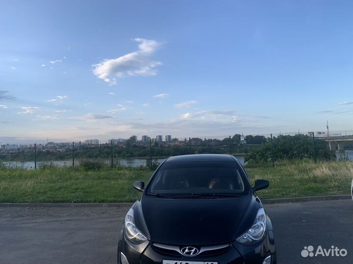 Автомобиль в аренду с водителем