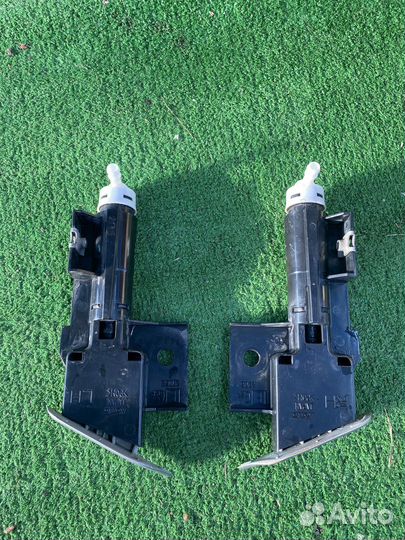 Форсунки омывателей фар Subaru Legacy