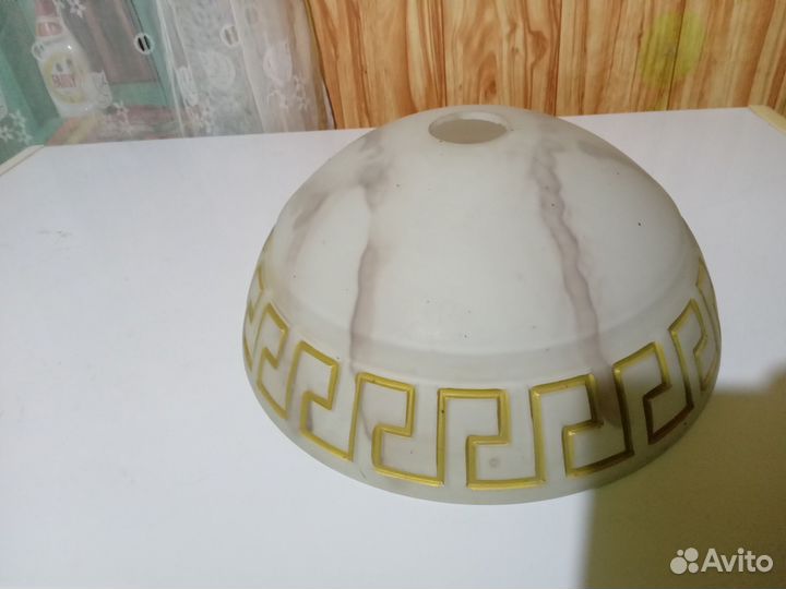 Стеклянный плафон