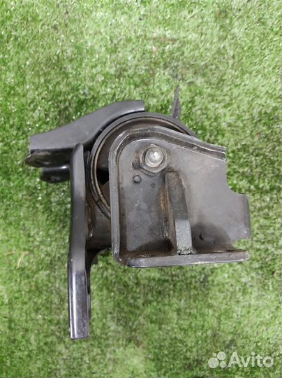 Опора (подушка) двигателя левая Hyundai Tucson (J