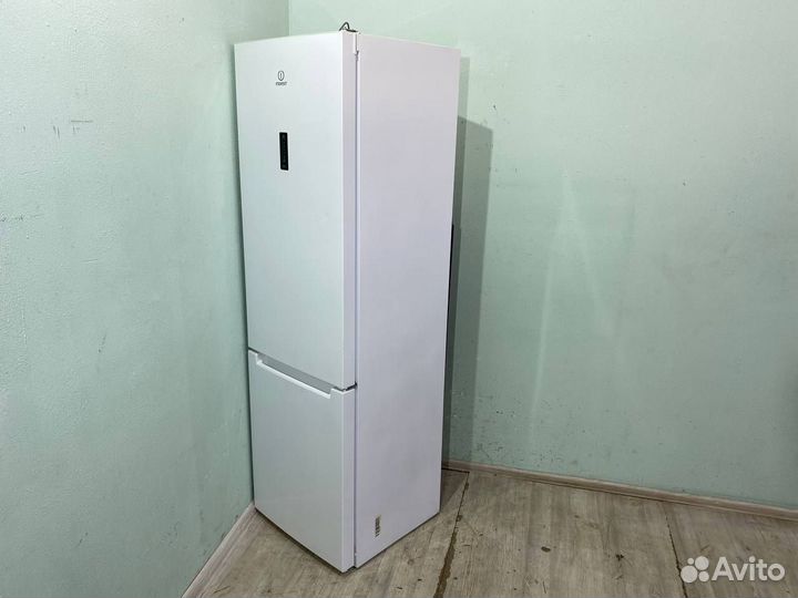 Холодильник Indesit