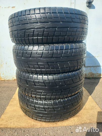 Yokohama Ice Guard IG51V 235/65 R17