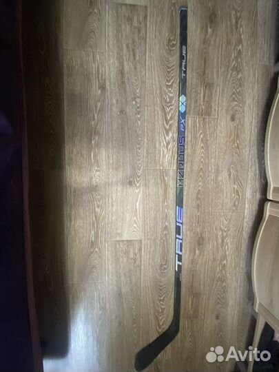 Клюшка хоккейная