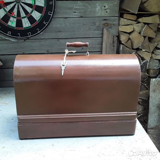 Футляр для швейной машины