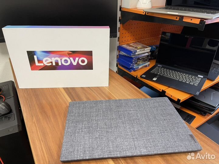 Новый Lenovo Slim 7 i5 1135G7/8/512. Кредит