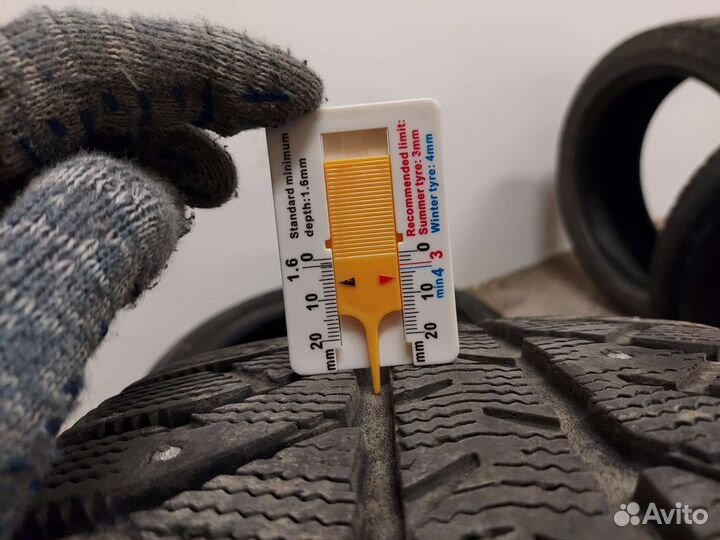 Bridgestone Ice Cruiser 7000 215/50 R17