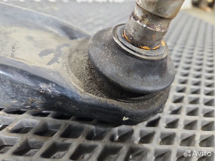 Рычаг правый Mitsubishi Outlander CW6W 6B31 2008