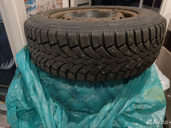 Pirelli Formula Ice 195/65R15 на дисках 5x114.3