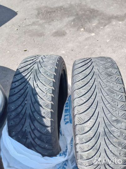 Sava Eskimo Stud 215/55 R17 94T