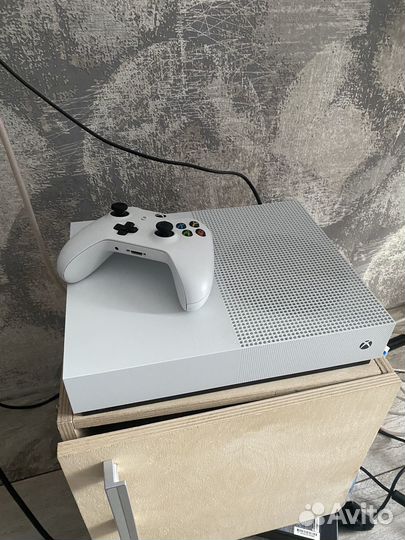 Xbox One s