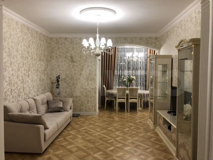 2-к. квартира, 56 м², 16/16 эт.