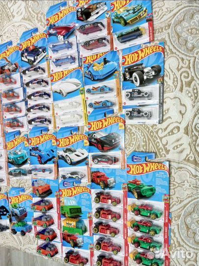 Hot Wheels по 220 отмечайте