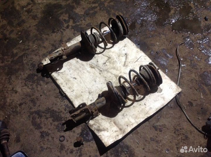 Стойка передняя BYD F3 бад ф3