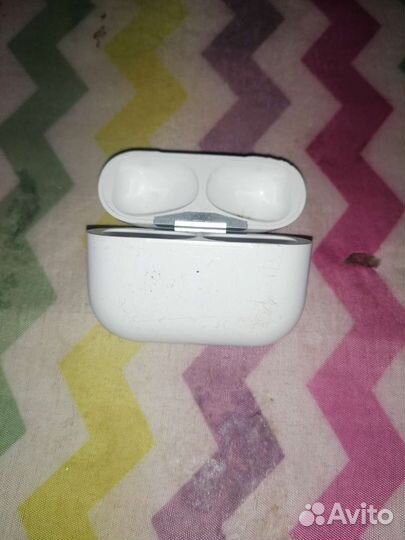 Кейс от airpods и другой кейс без название
