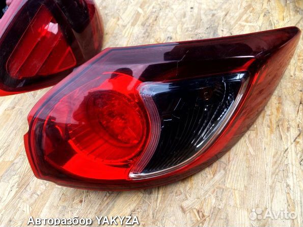 Фонарь задний Мазда сх-5 ке в правое крыло