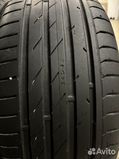 Nokian Tyres Hakka Black 245/40 R20 и 275/35 R20