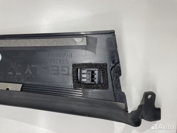 Накладка двери задняя правая (передняя)