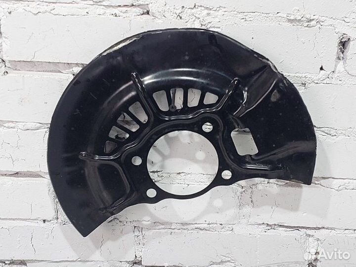 Тепловая защита перед тормозного диска передняя