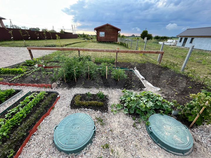 Дом 33 м² на участке 11,1 сот.