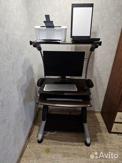 Компьютерный стол