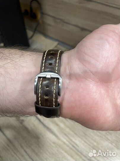Часы Tissot V8