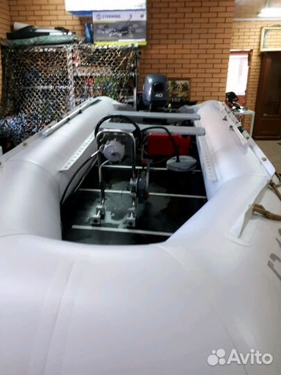 Лодка Бриг 460