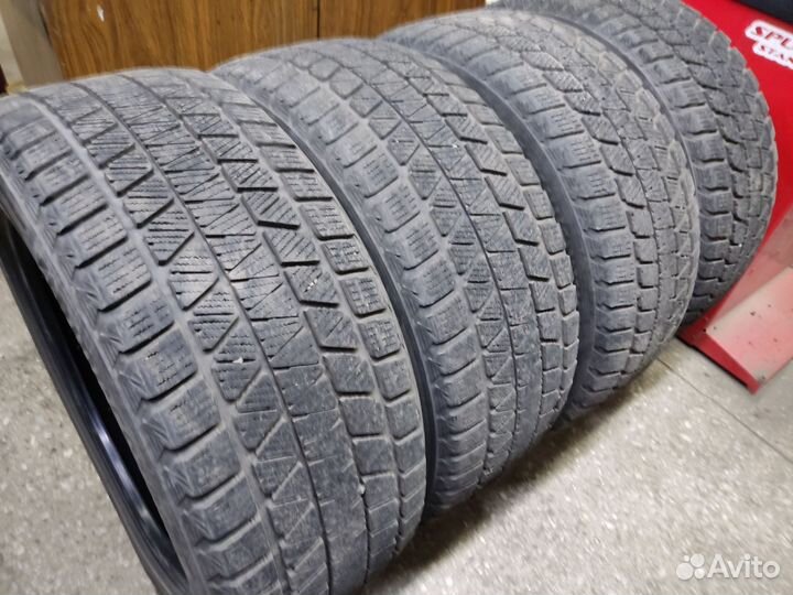 Bridgestone Blizzak DM-V3 275/45 R20 110T