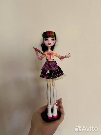 Кукла Монстер Хай Дракулаура