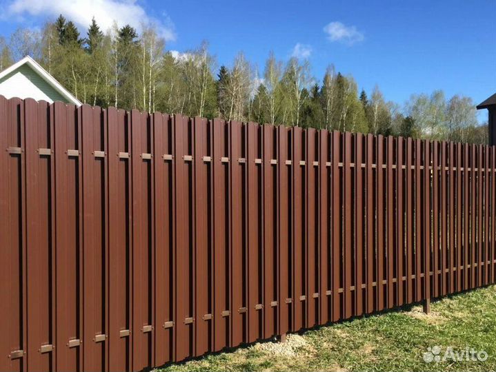 Забор из металического штакетника с установкой