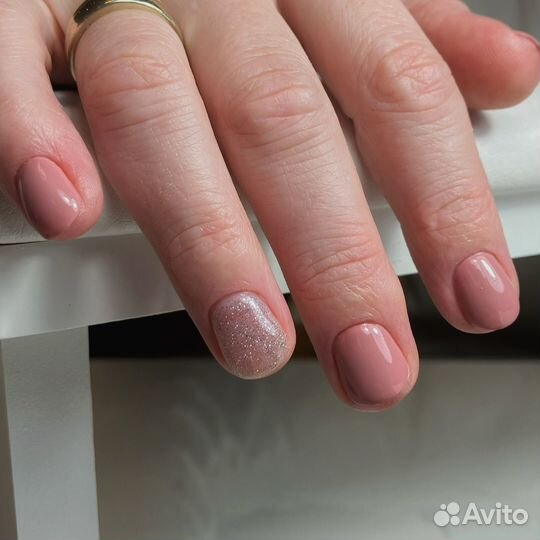 Нужна модель на маникюр