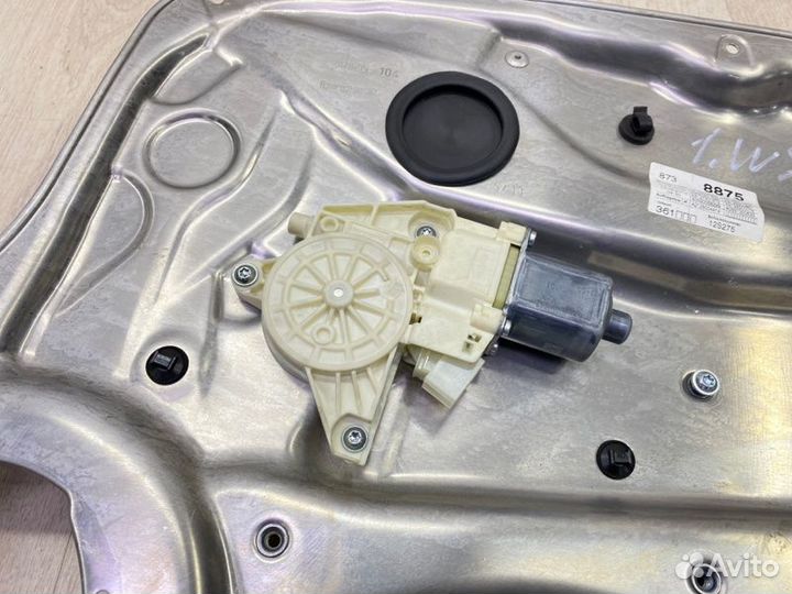 Стеклоподъемник двери задний правый Mercedes E