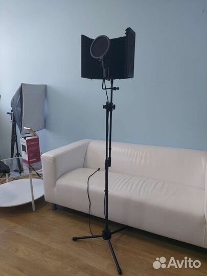 Напольная стойка для акустического экрана журавль