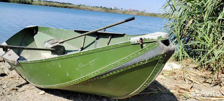 Лодка алюминиевая