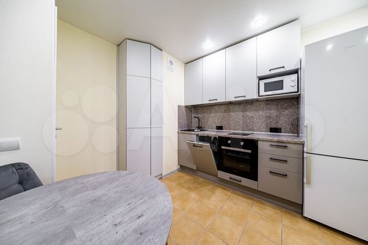 2-к. квартира, 58 м², 4/13 эт.