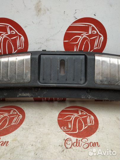 Накладка замка багажника Infiniti Fx35 S51 VQ35HR