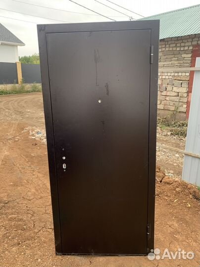 Дверь входная